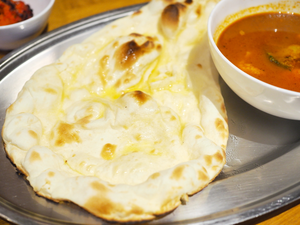 チキンカリーズのナン
