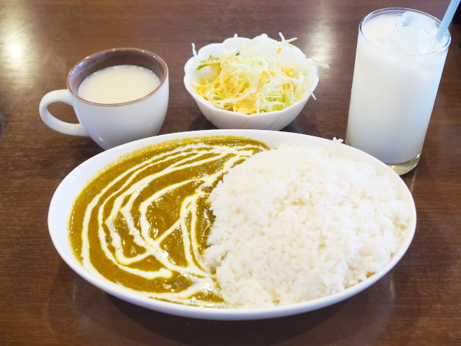 ほうれん草チキンカレー