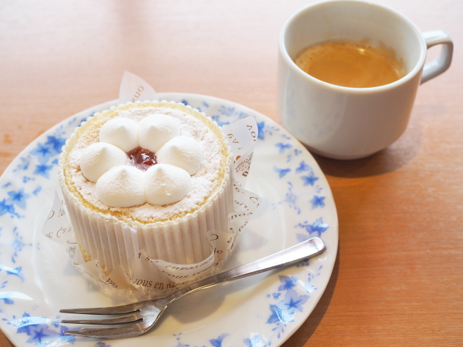 苺のシフォンケーキ