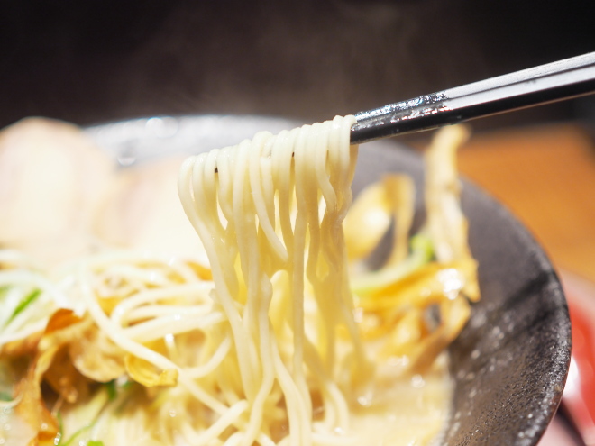 鶏白湯塩ラーメン