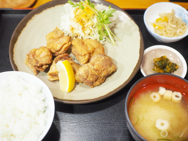 とり唐揚げ定食