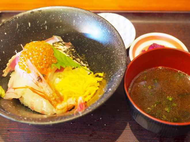 お魚スタンドゆうじ